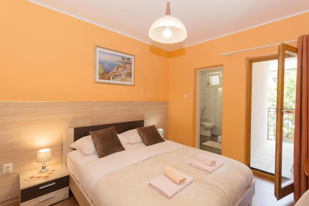 Rooms And Apartments Palma B&B Medulin Exterior foto