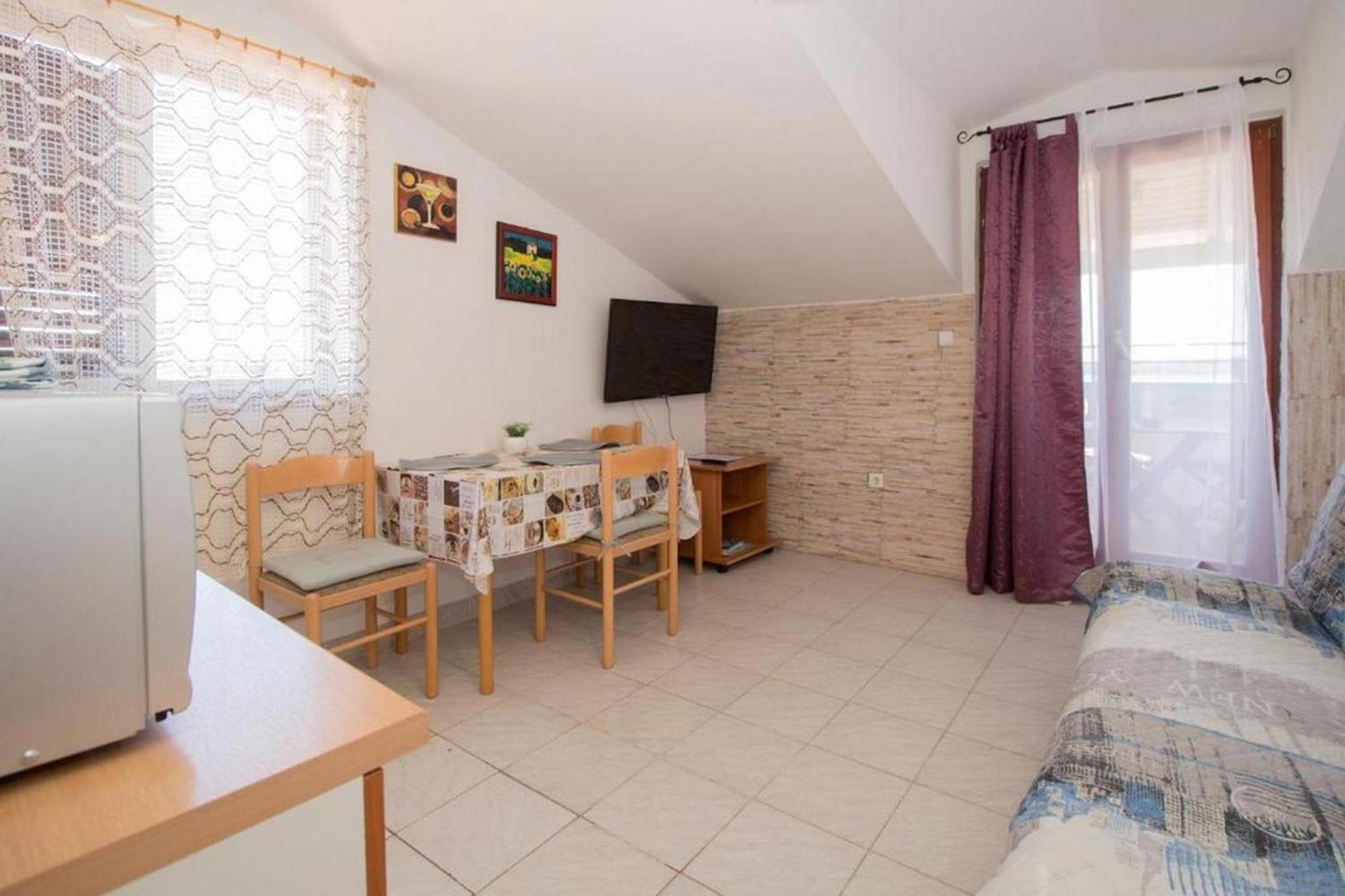 Rooms And Apartments Palma B&B Medulin Exterior foto